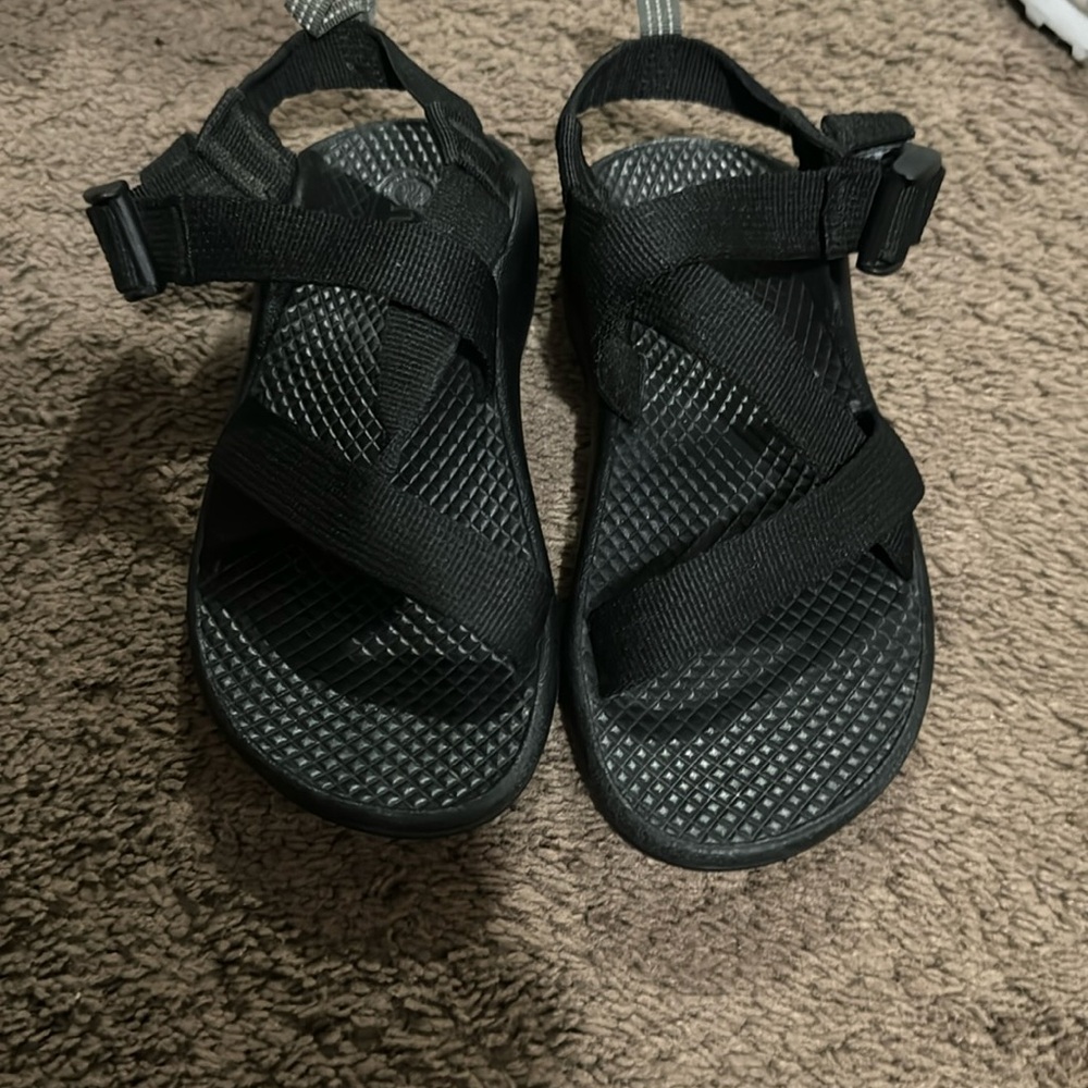 BLACK CHACOS- YOUTH SIZE 1